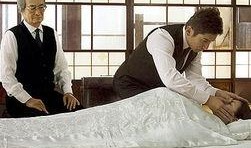 入殓师电影高清在线观看,生死之间，温情永存